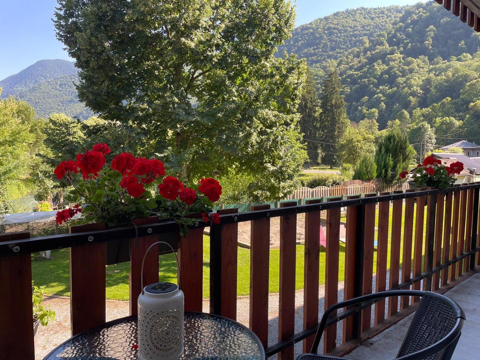 Mountain View 2 Bedroom Apartment Saint Beat Lez Saint-Béat Exterior foto